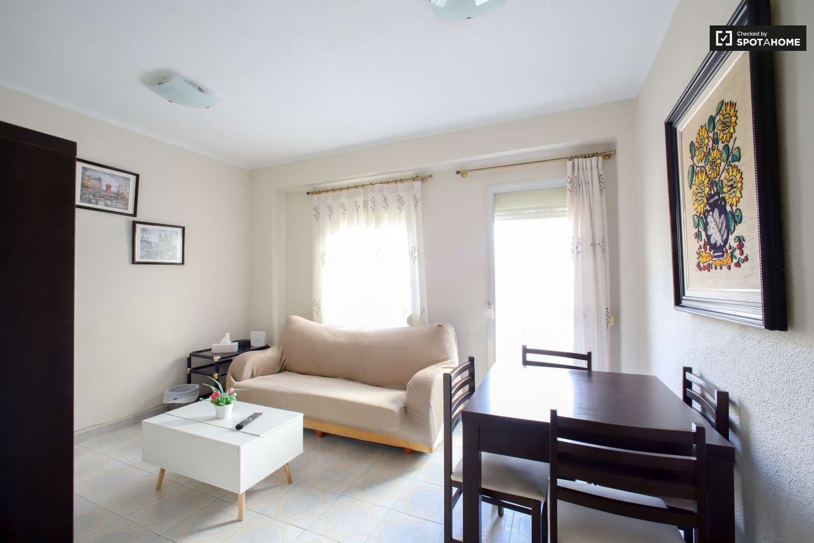 Dormitori de Apartament per a compartir en  Valencia Capital amb Aire condicionat i Terrassa