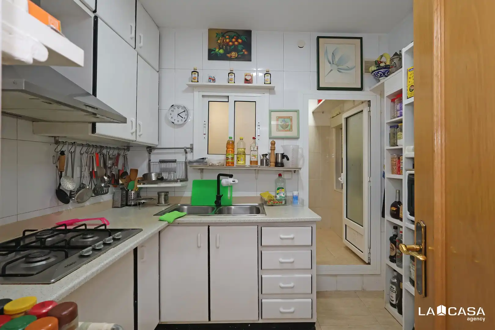 Küche von Wohnung zum Verkauf in Esplugues de Llobregat mit Balkon
