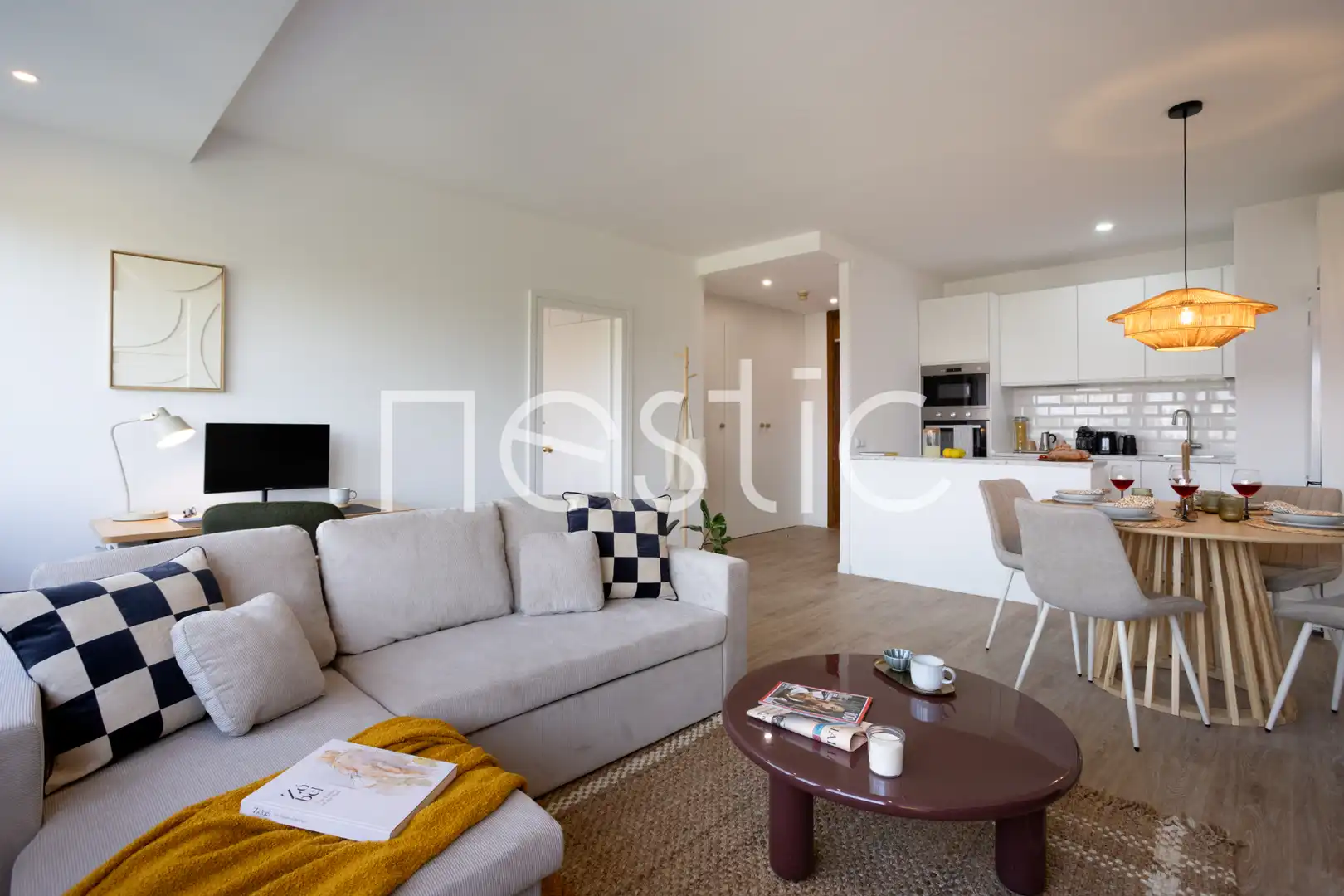 Sala de estar de Apartamento de alquiler en Madrid con Aire acondicionado, Calefacción y Amueblado