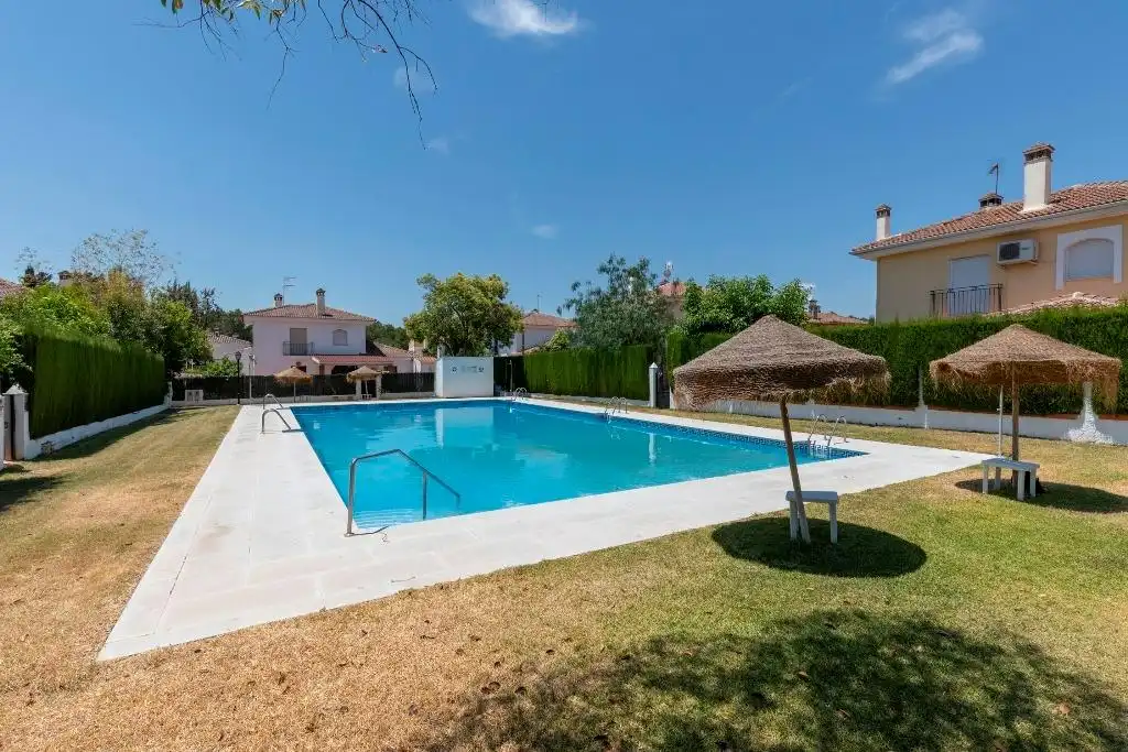 Piscina de Casa o xalet en venda en Albolote amb Aire condicionat, Balcó i Piscina comunitària