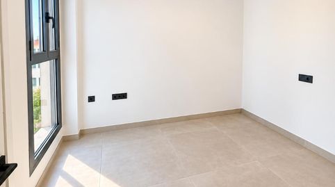 Foto 3 de Piso en venta en Avenida Condes de San Isidro, 48, Puerto Deportivo, Fuengirola