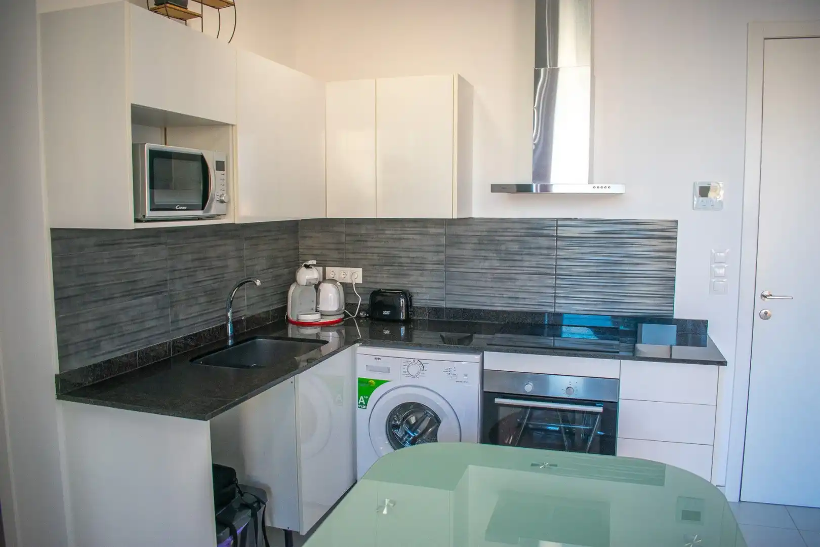 Cuina de Apartament en venda en Calpe / Calp amb Terrassa, Moblat i Piscina comunitària