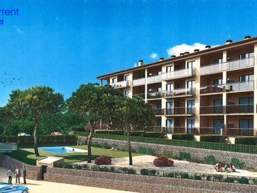 Flat with pool for sale in Platja de Pals