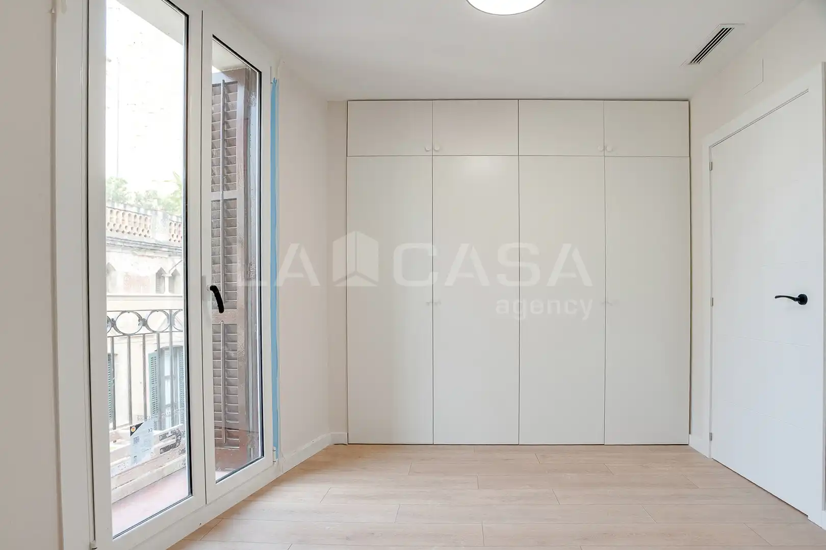Bedroom of Flat for sale in Barcelona  with Balcony