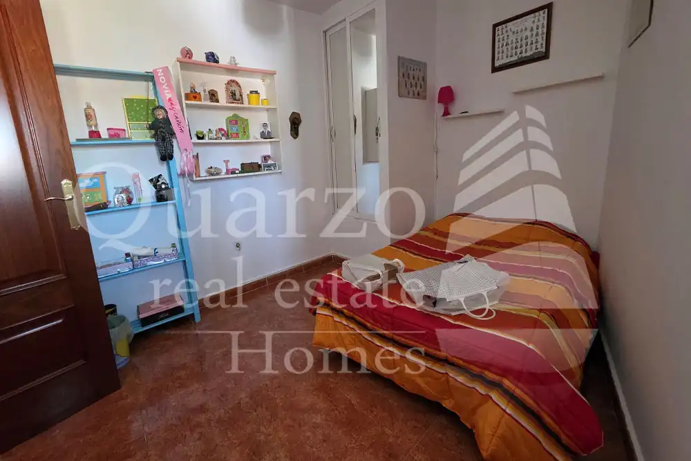Dormitori de Casa adosada en venda en Madrigalejo amb Calefacció i Moblat