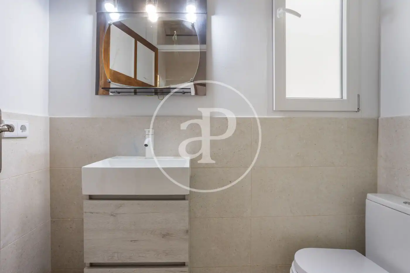 Bany de Pis de lloguer en Valencia amb Aire condicionat, Calefacció i Terrassa