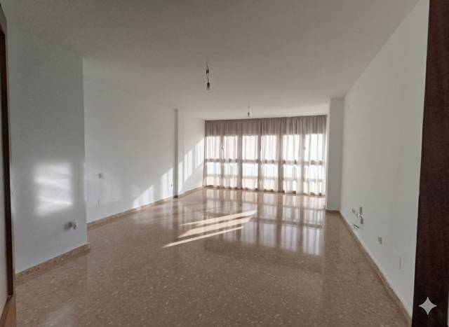 Piso en Alquiler en Calle Merlo, 11 en La Unión - Cruz de Humilladero - Los Tilos