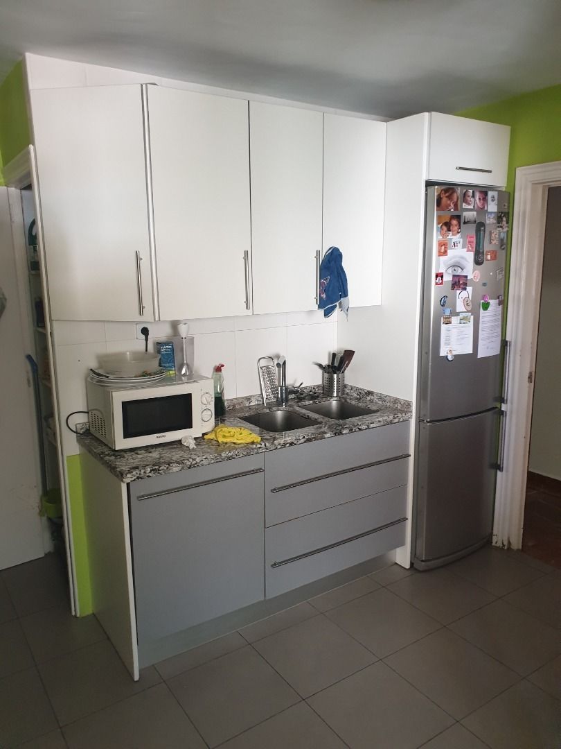 Kitchen of Flat to rent in  Granada Capital  with Air Conditioner and Heating