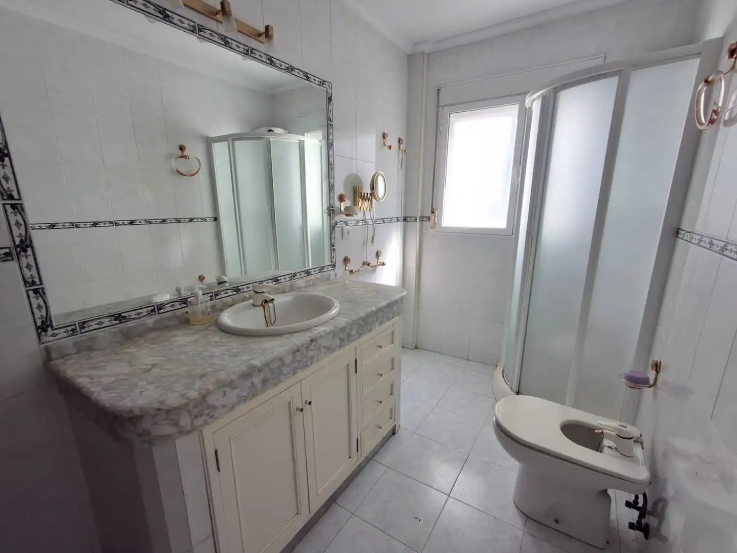 Bathroom of Attic for sale in Cádiz  with Air Conditioner, Terrace and Community pool