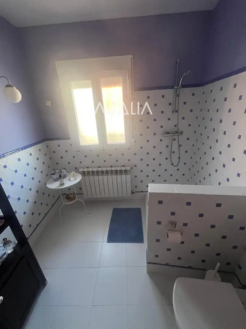 Dormitori de Casa o xalet en venda en Torrejoncillo del Rey amb Calefacció, Terrassa i Alarma