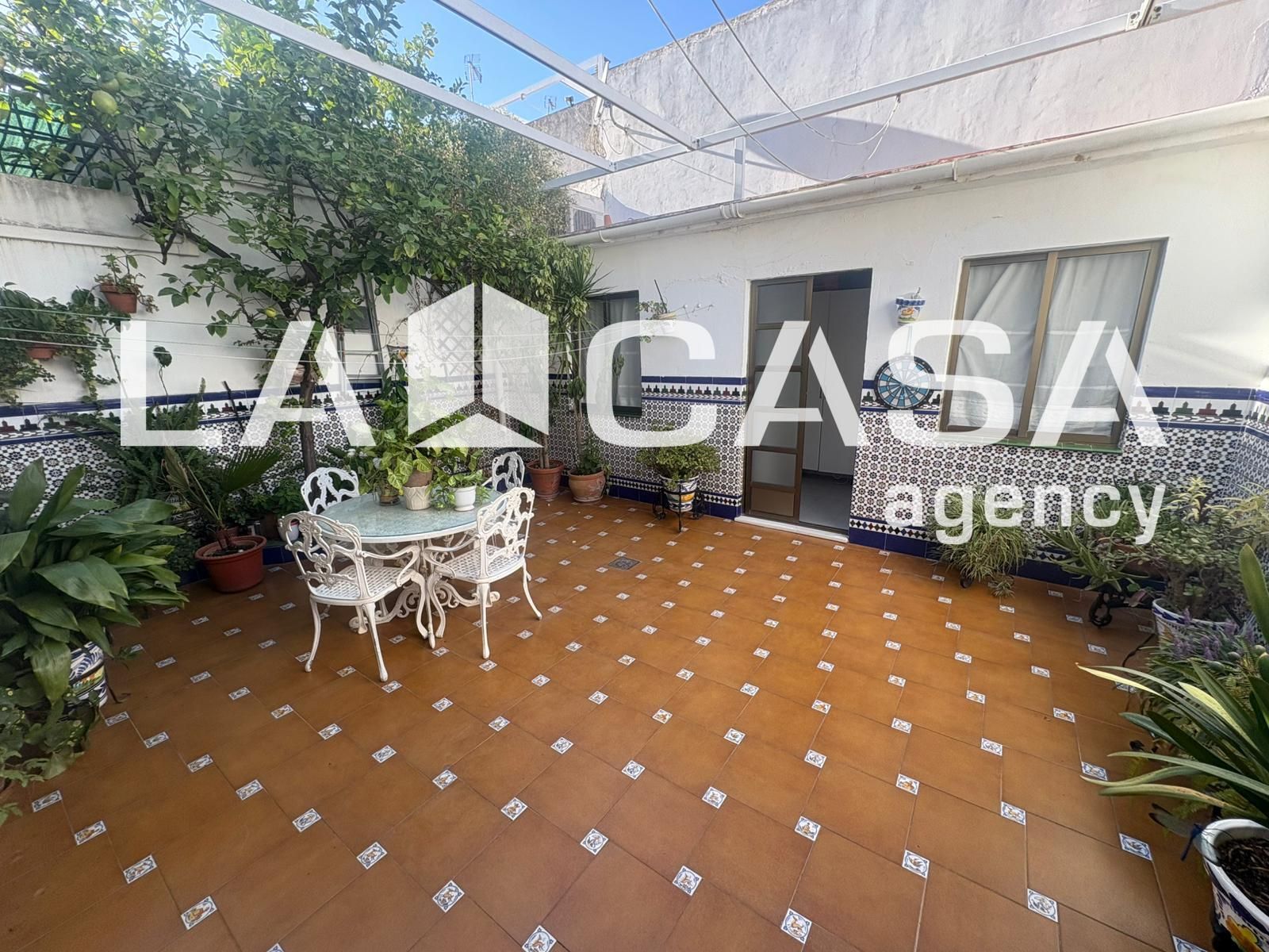 Terraza de Casa adosada en venta en Dos Hermanas con Terraza, Trastero y Balcón