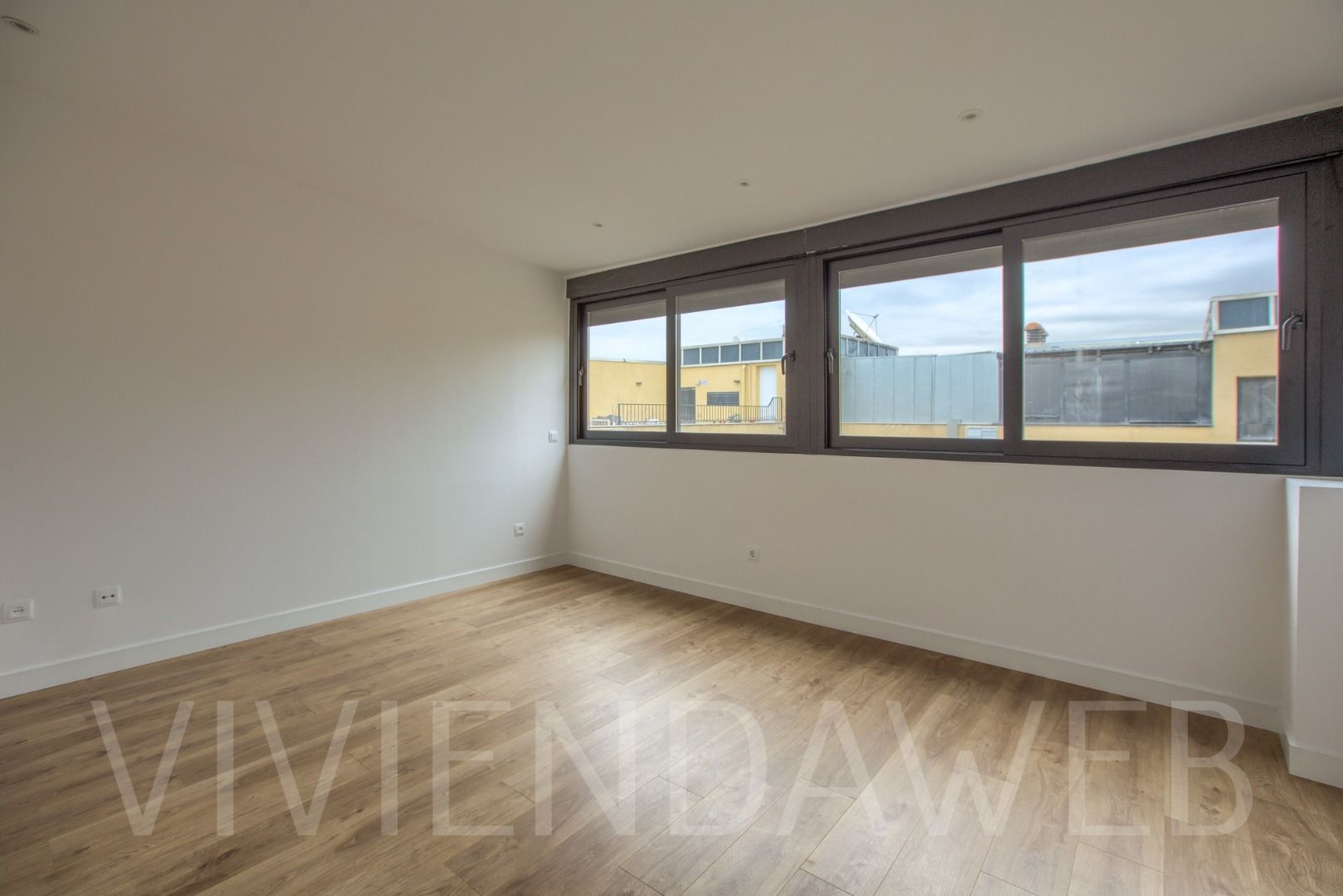 Dormitori de Àtic de lloguer en  Madrid Capital amb Aire condicionat, Calefacció i Parquet