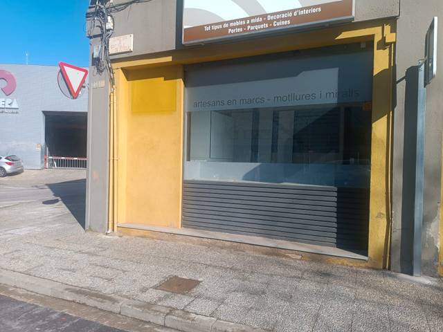 Local comercial en Alquiler en Vila-roja