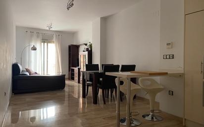 Sala d'estar de Pis de lloguer en  Sevilla Capital amb Aire condicionat, Calefacció i Moblat