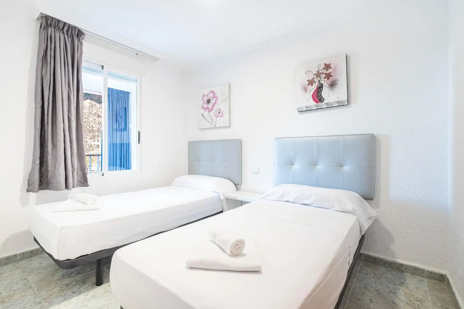 Habitación de Apartamento en venta en Benidorm con Aire acondicionado, Calefacción y Jardín privado