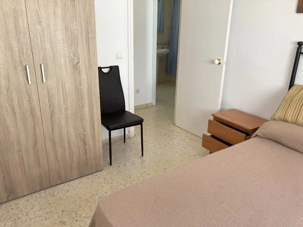 Schlafzimmer von Wohnung zur Miete in Los Barrios mit Möbliert