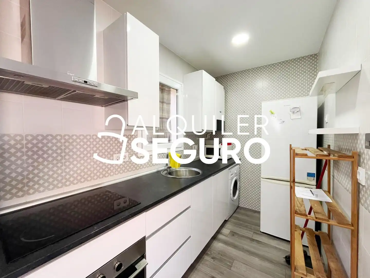 Kitchen of Flat for rent in Madrid  with Heating and Furnished