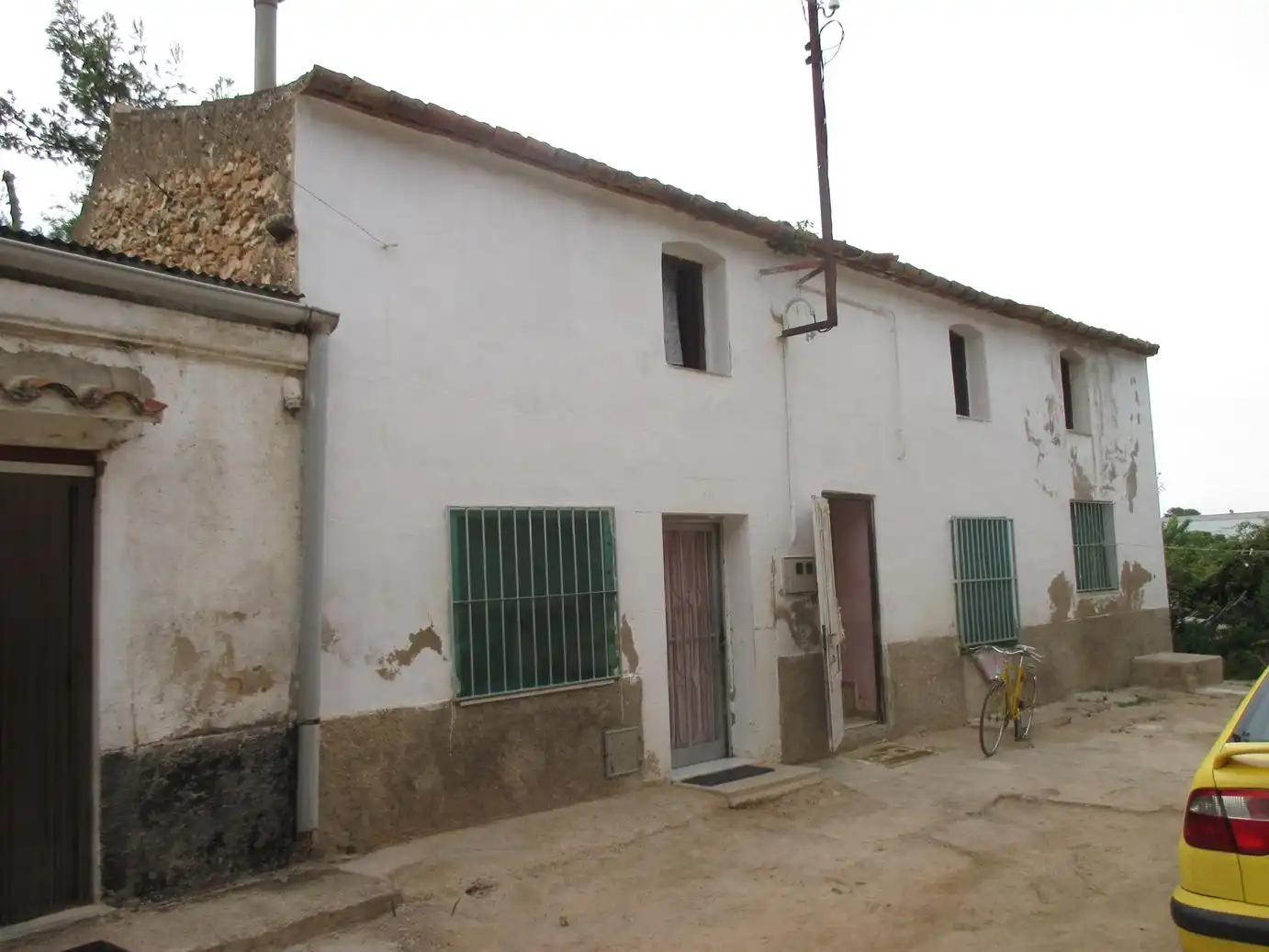 Exterior view of Houses for sale in Santa Bàrbara