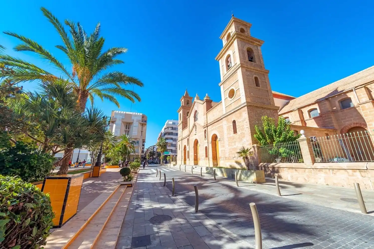 Vista exterior de Apartament en venda en Torrevieja amb Aire condicionat, Terrassa i Internet