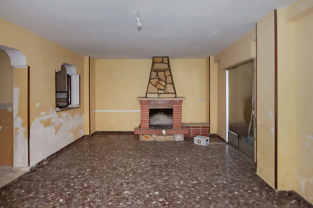 Casa adosada en venta en C/ Molinillos, Alcaudete