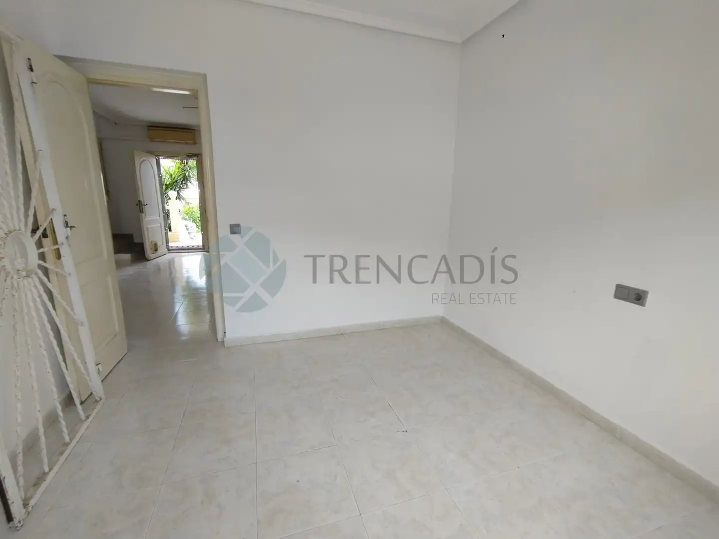 Casa aparellada en venda a golda meir, imagen 33