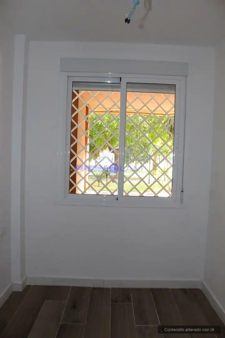 Ground floor for sale in Sevilla