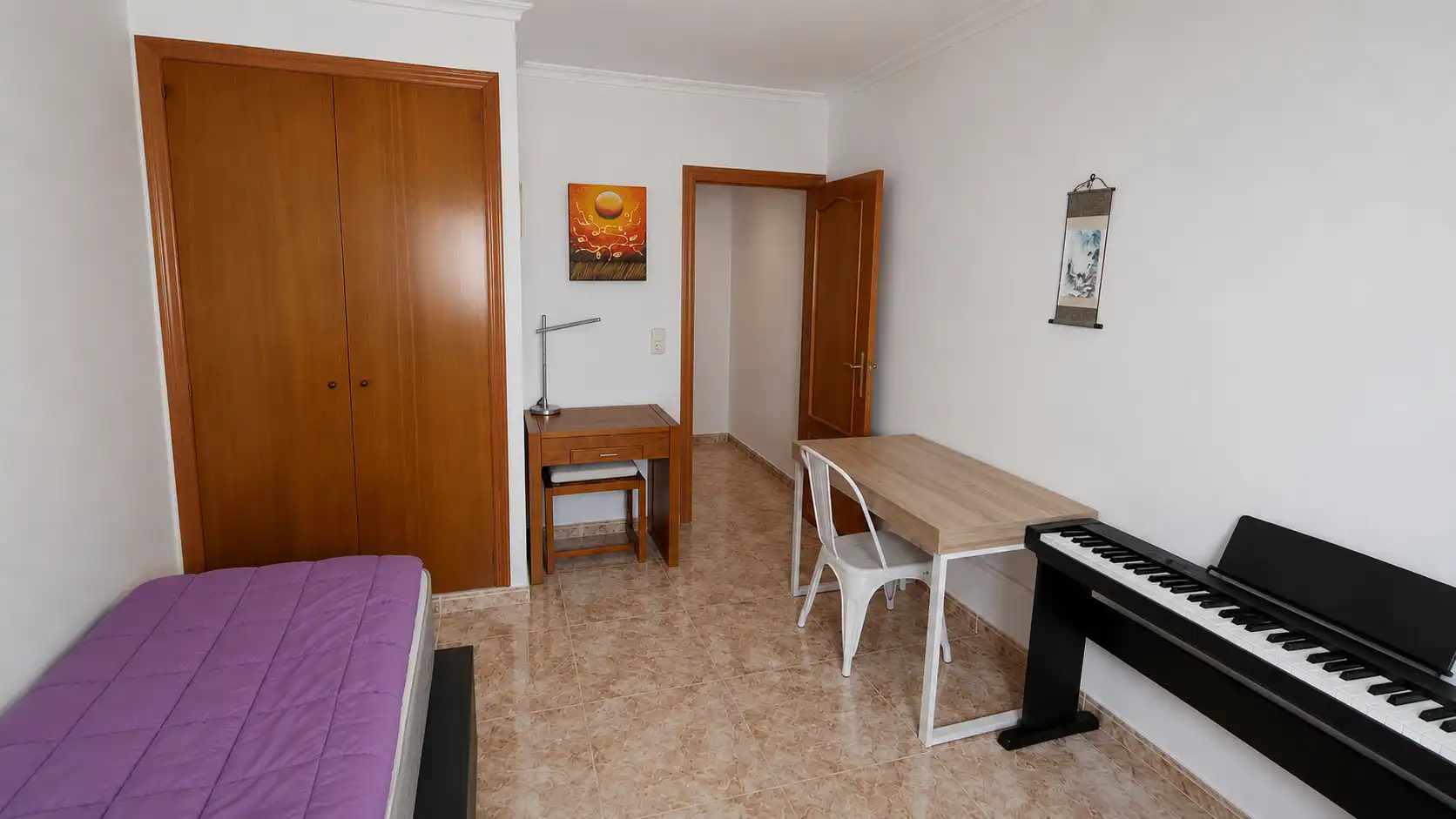Habitación de Piso en venta en Valencia con Trastero, Horno y Balcón