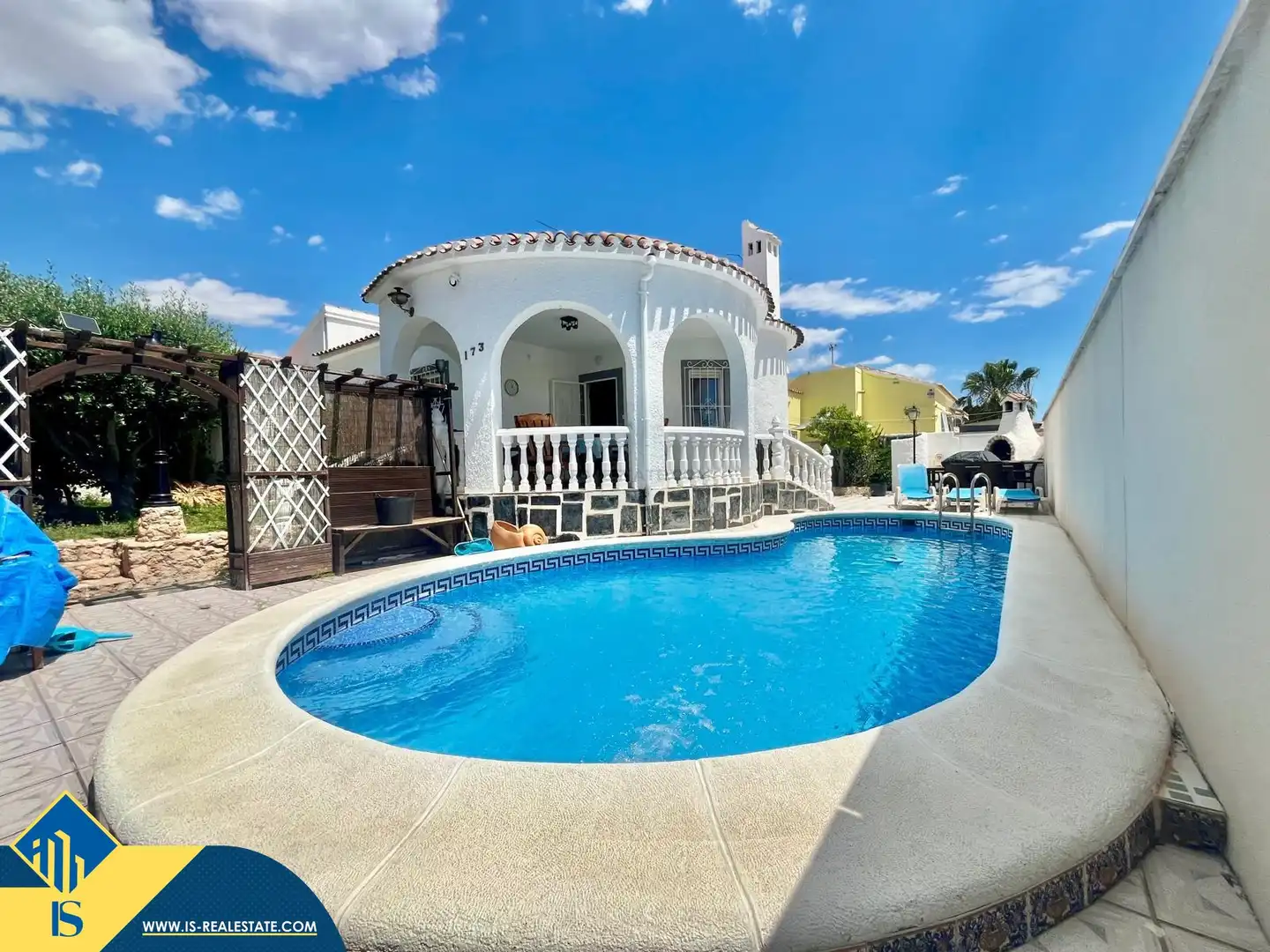Villa mit Pool zum Verkauf in Orihuela Costa