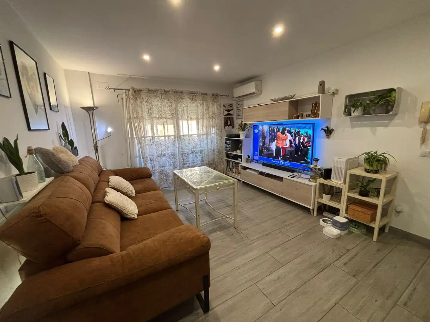 Living room of Flat for sale in Sevilla  with Air Conditioner