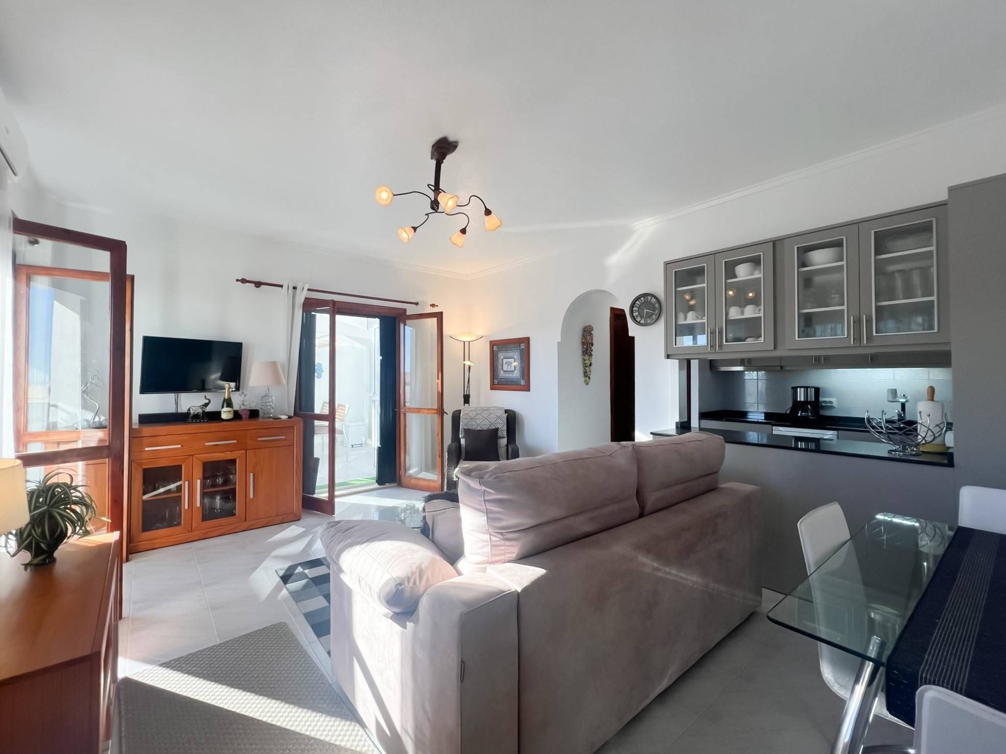 Sala d'estar de Casa o xalet en venda en Torrevieja amb Terrassa