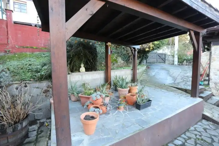 Terrassa de Finca rústica en venda en Quirós amb Calefacció, Jardí privat i Terrassa