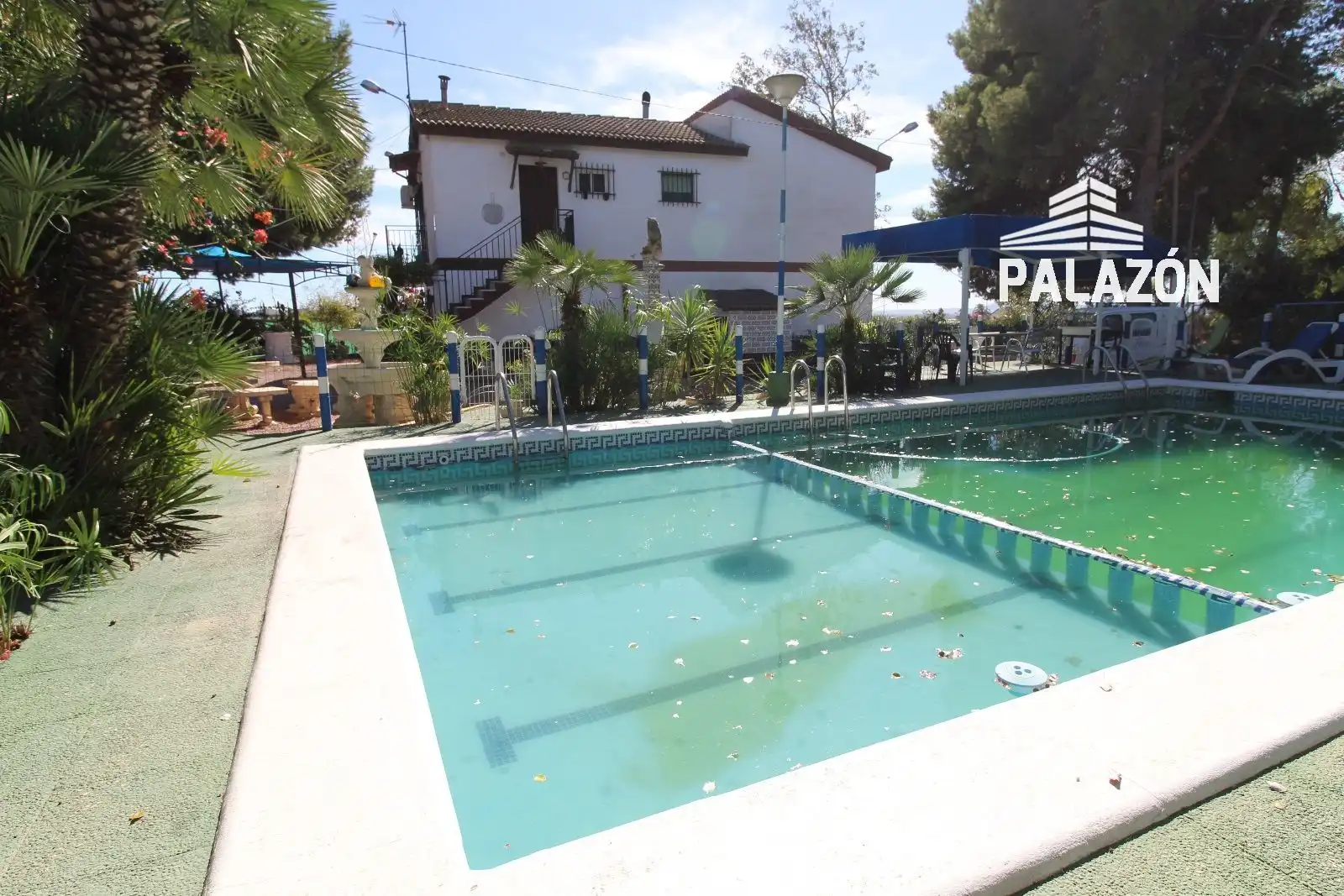 Xalet amb piscina en venda a Crevillent