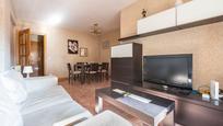 Sala d'estar de Pis en venda en Fuenlabrada amb Aire condicionat i Piscina comunitària