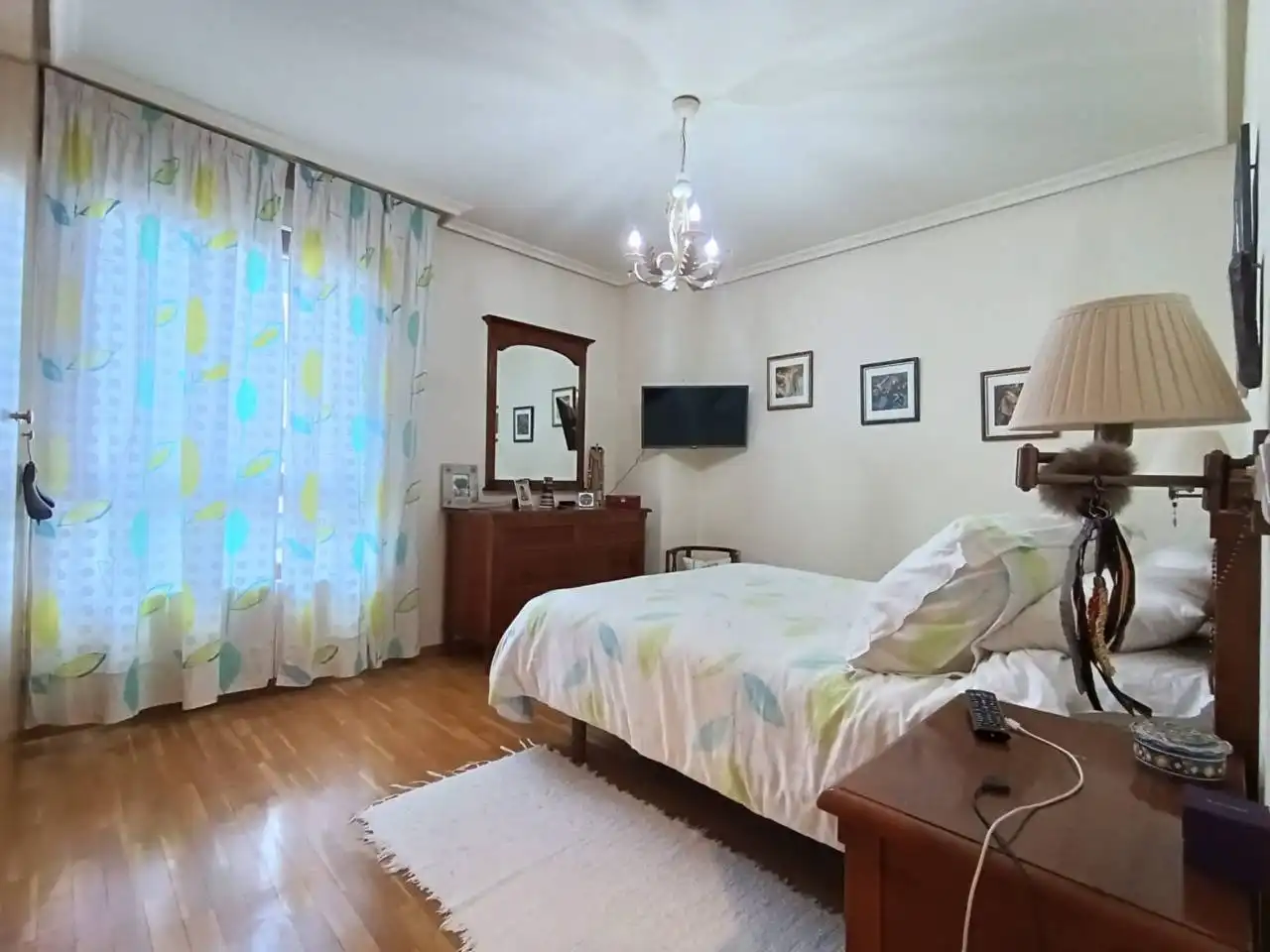 Schlafzimmer von Wohnung zum Verkauf in Burgos mit Heizung, Parkett und Terrasse