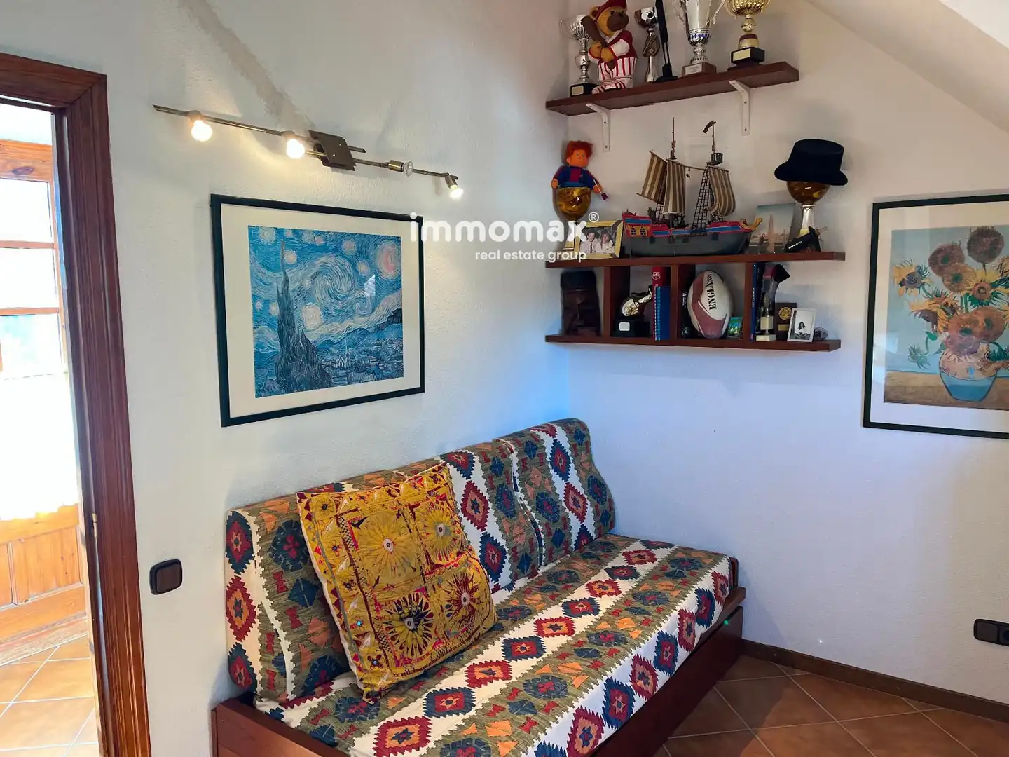 Sala d'estar de Casa o xalet en venda en Santa Eulàlia de Ronçana amb Calefacció, Jardí privat i Terrassa