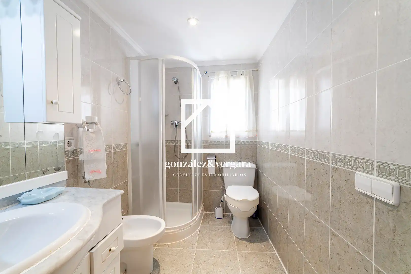 Baño de Piso en venta en Valencia con Aire acondicionado y Balcón