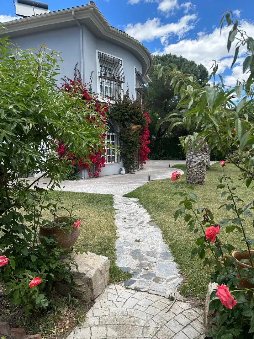 Houses for sale in Poniente-Norte - Miralbaida - Parque Azahara