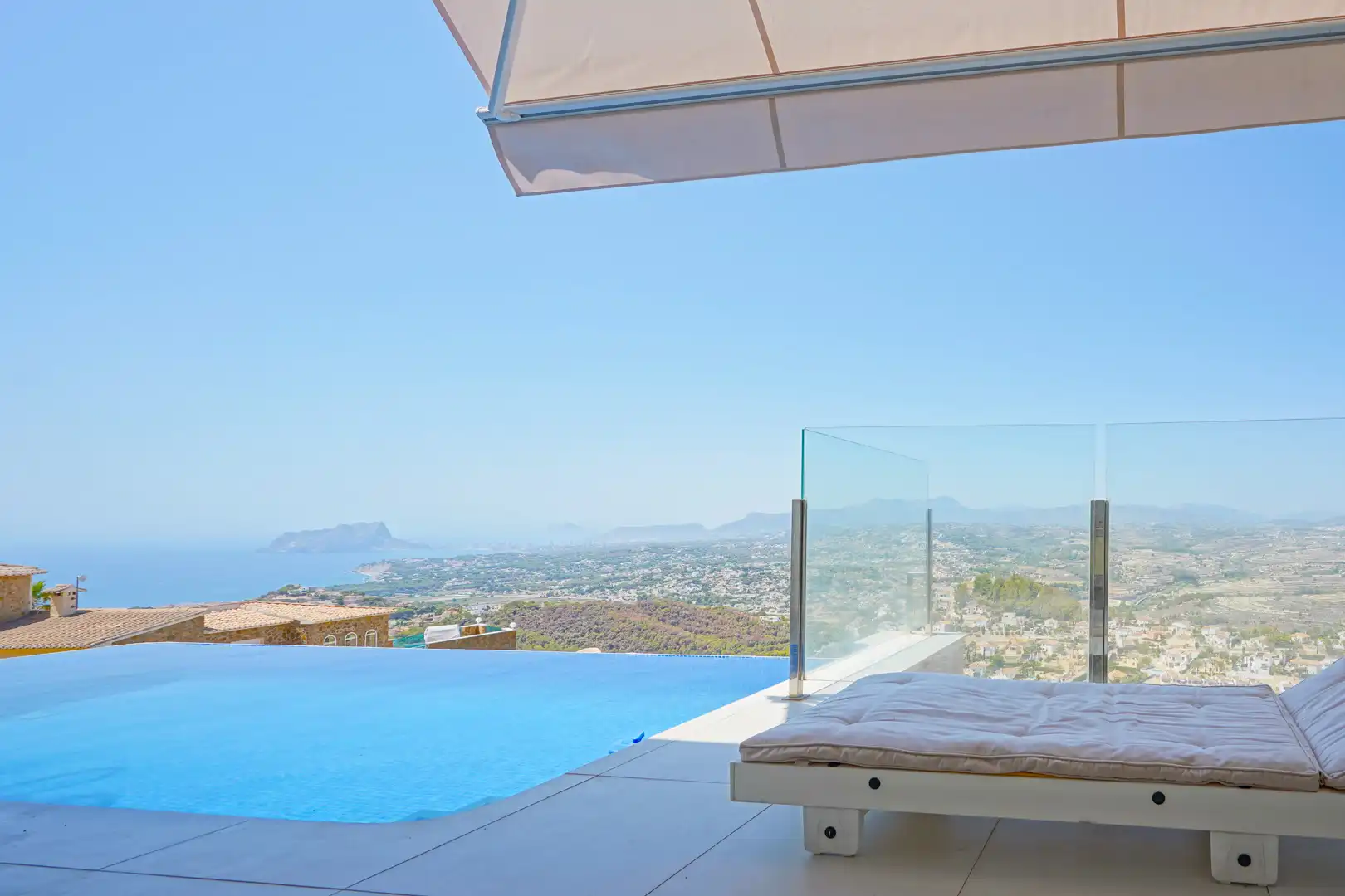 Villa con piscina in vendita a Cumbre del Sol, imagen 5