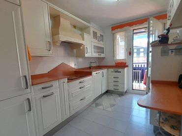 Flat with lift for sale in Jardines de Gernika