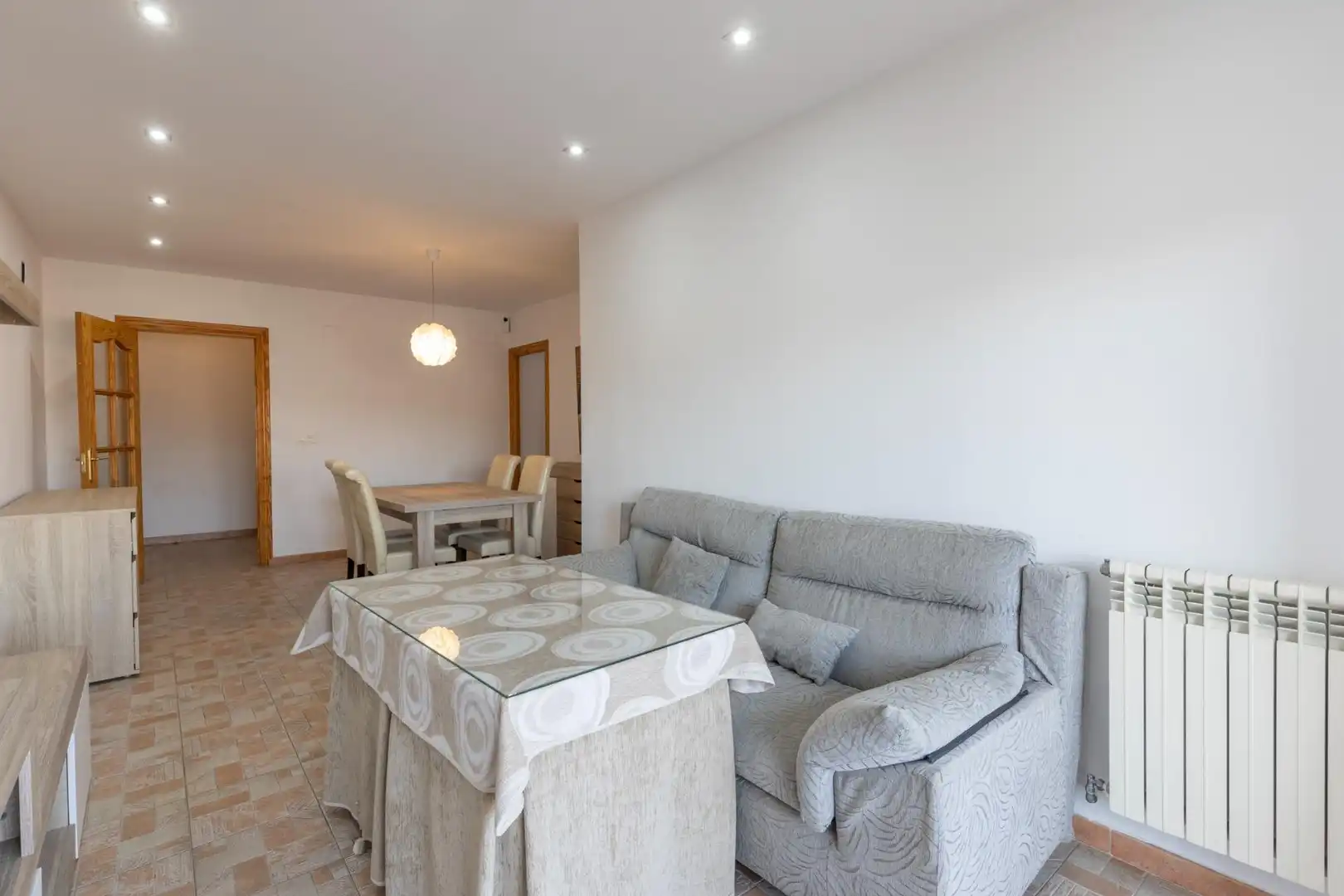 Sala d'estar de Pis en venda en Granada amb Aire condicionat, Calefacció i Terrassa