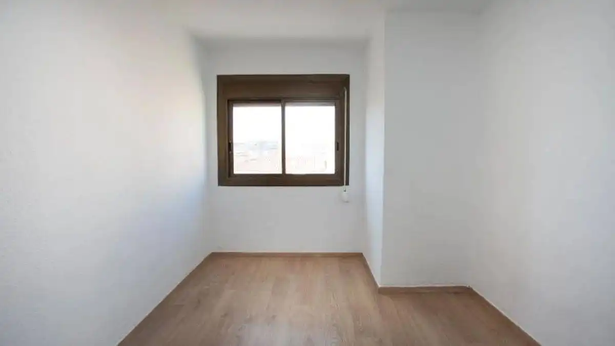 Habitación de Piso en venta en El Prat de Llobregat con Calefacción y Balcón