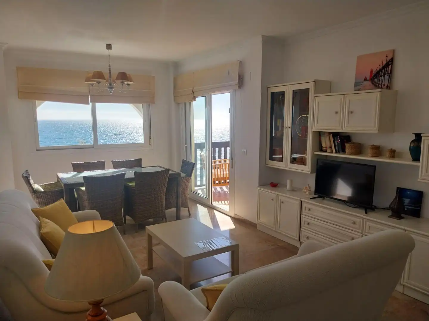 Wohnzimmer von Wohnungen zur Miete in Mijas mit Heizung, Privatgarten und Terrasse