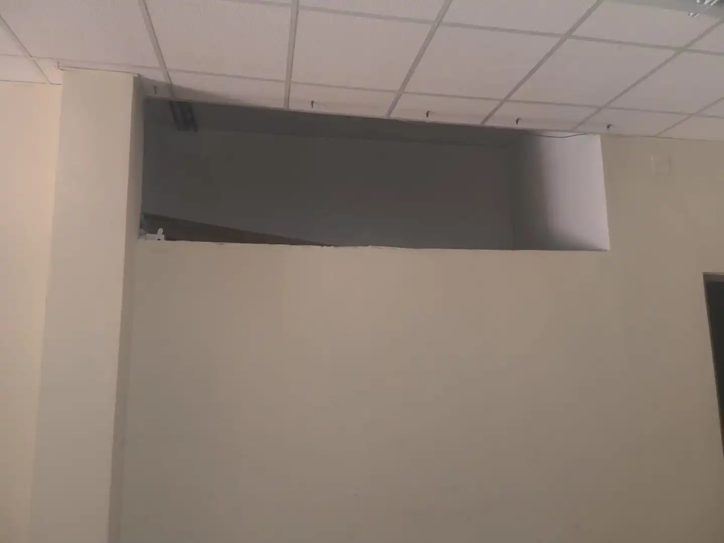 Business premises to rent in Calle Luis Buñuel 3, imagen 9