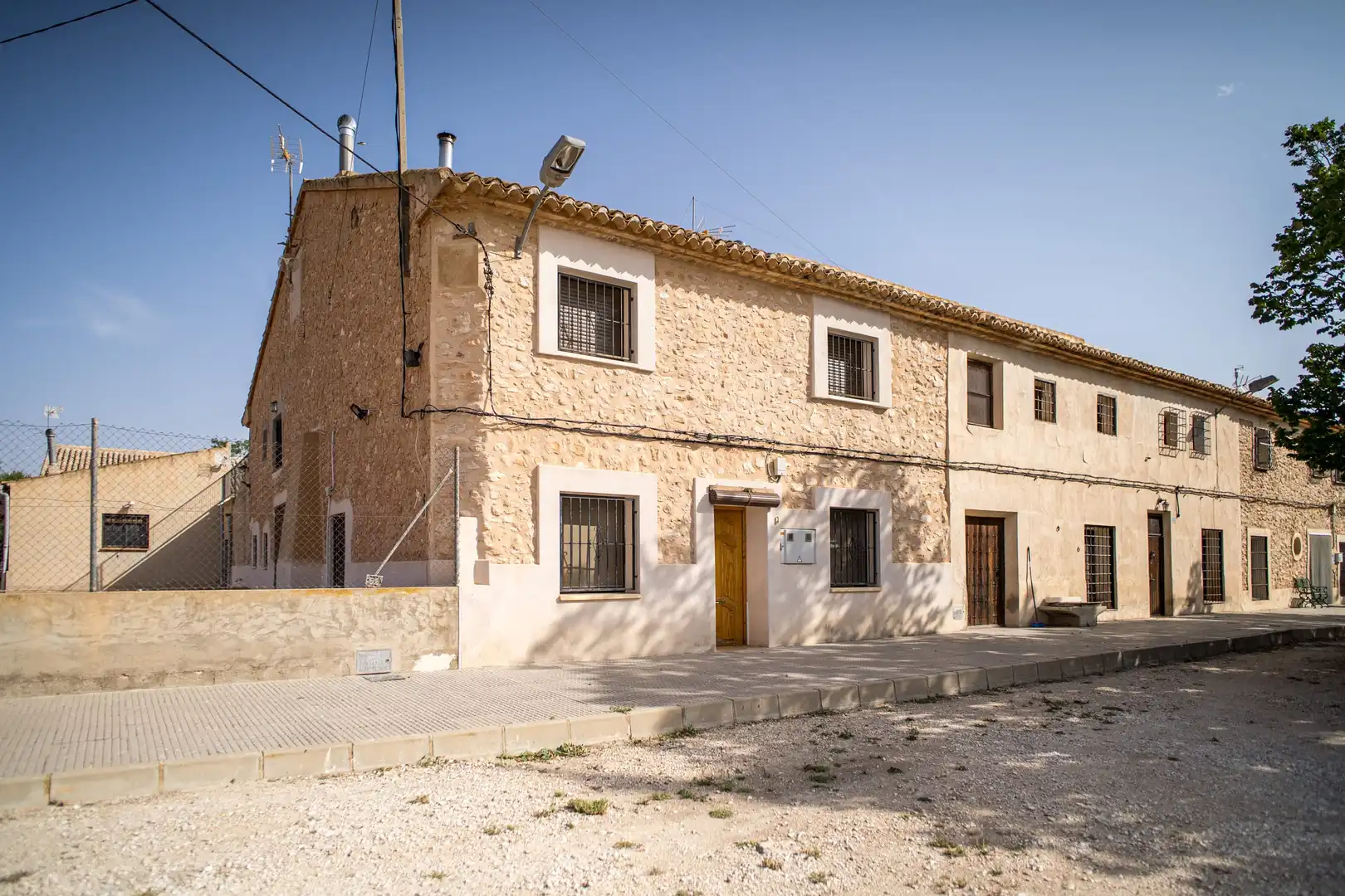 Reihenhaus zum Verkauf in El Pinós / Pinoso, imagen 2