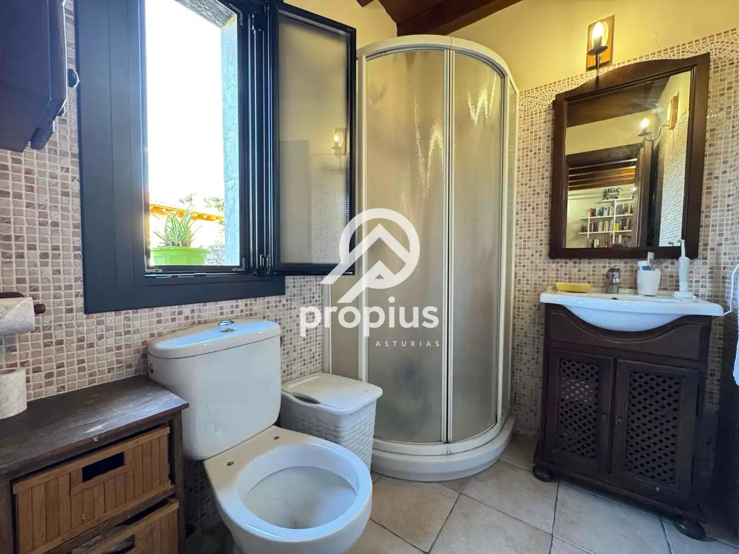 Bathroom of Houses for sale in Llanes  with Heating, Private garden and Parquet flooring