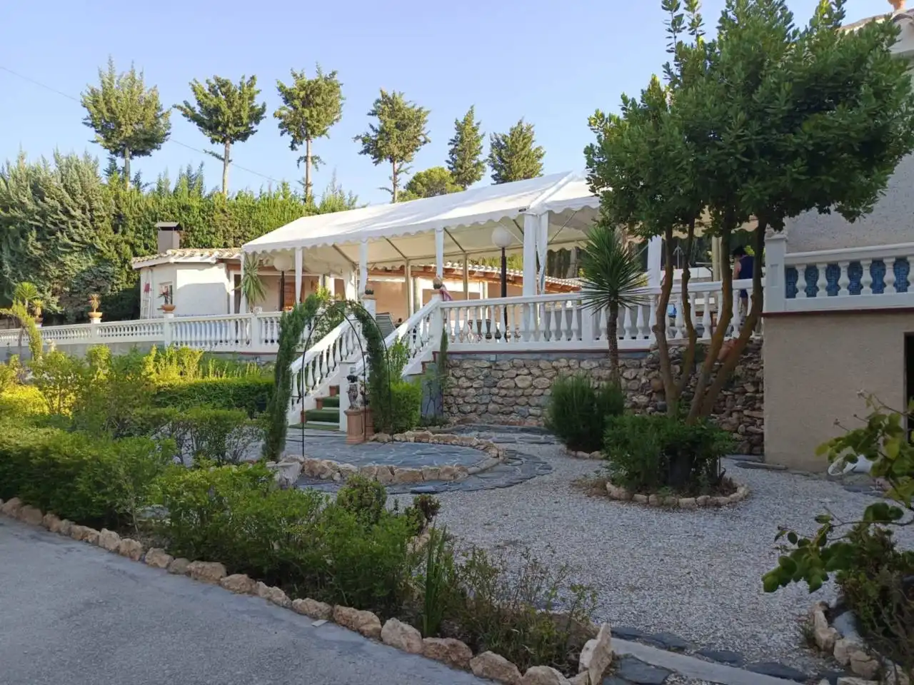 Edificio en venta en Cúllar