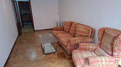 Foto 2 de Piso de alquiler en El Carbayedo - El Quirinal, Avilés