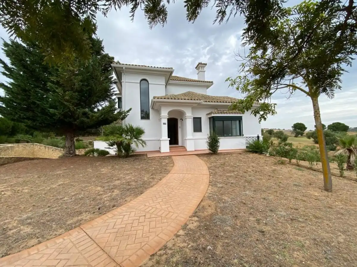 Vista exterior de Casa o xalet en venda en Arcos de la Frontera amb Aire condicionat, Calefacció i Jardí privat