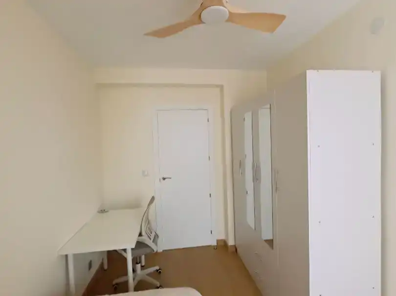 Schlafzimmer von Wohnung zur Miete in Alcalá de Henares
