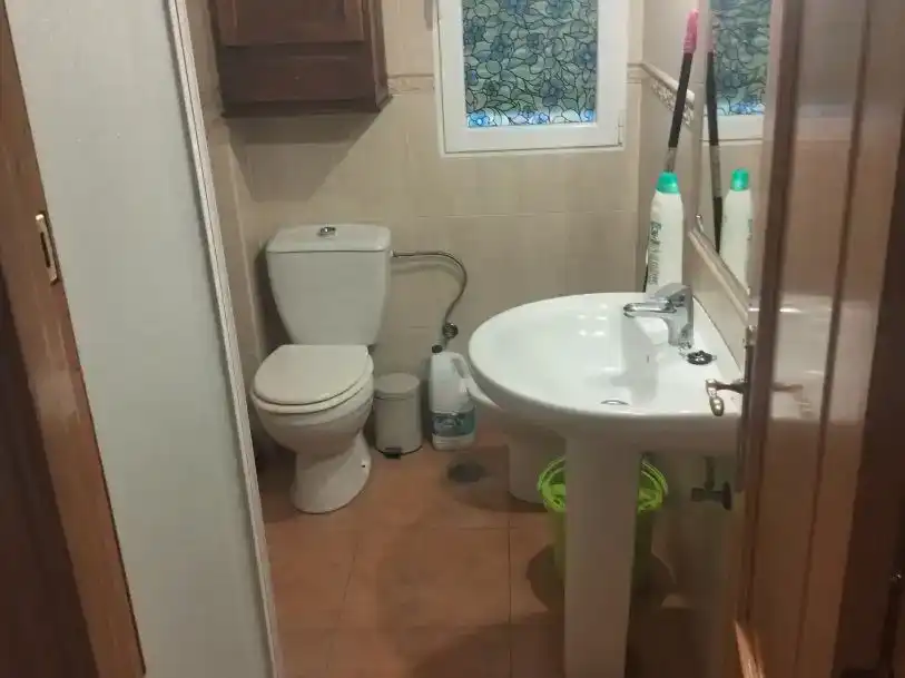 Bathroom of Flat for rent in Almuñecar Centro
